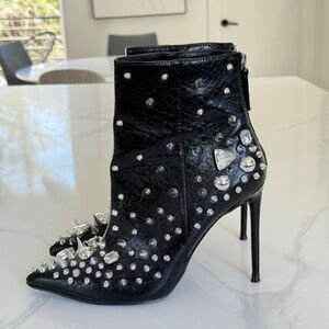 Steve Madden Viceroy Studded Black Stiletto Boots — Size 8M